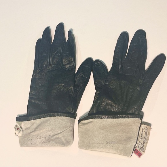 100% Silk Lined - Black Leather Gloves - Picture 5 of 5